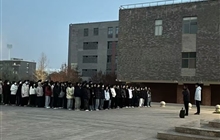 护理学院举行升国旗仪式